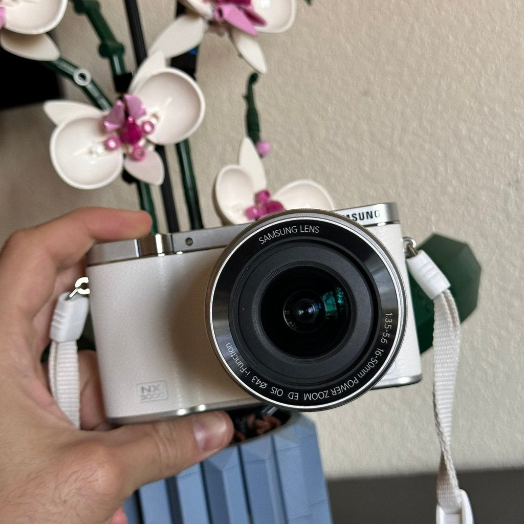 Samsung Nx3000 Mirrorless Digital Camera With 16 50Mm Lens White 20 3Mp Vlog Rk