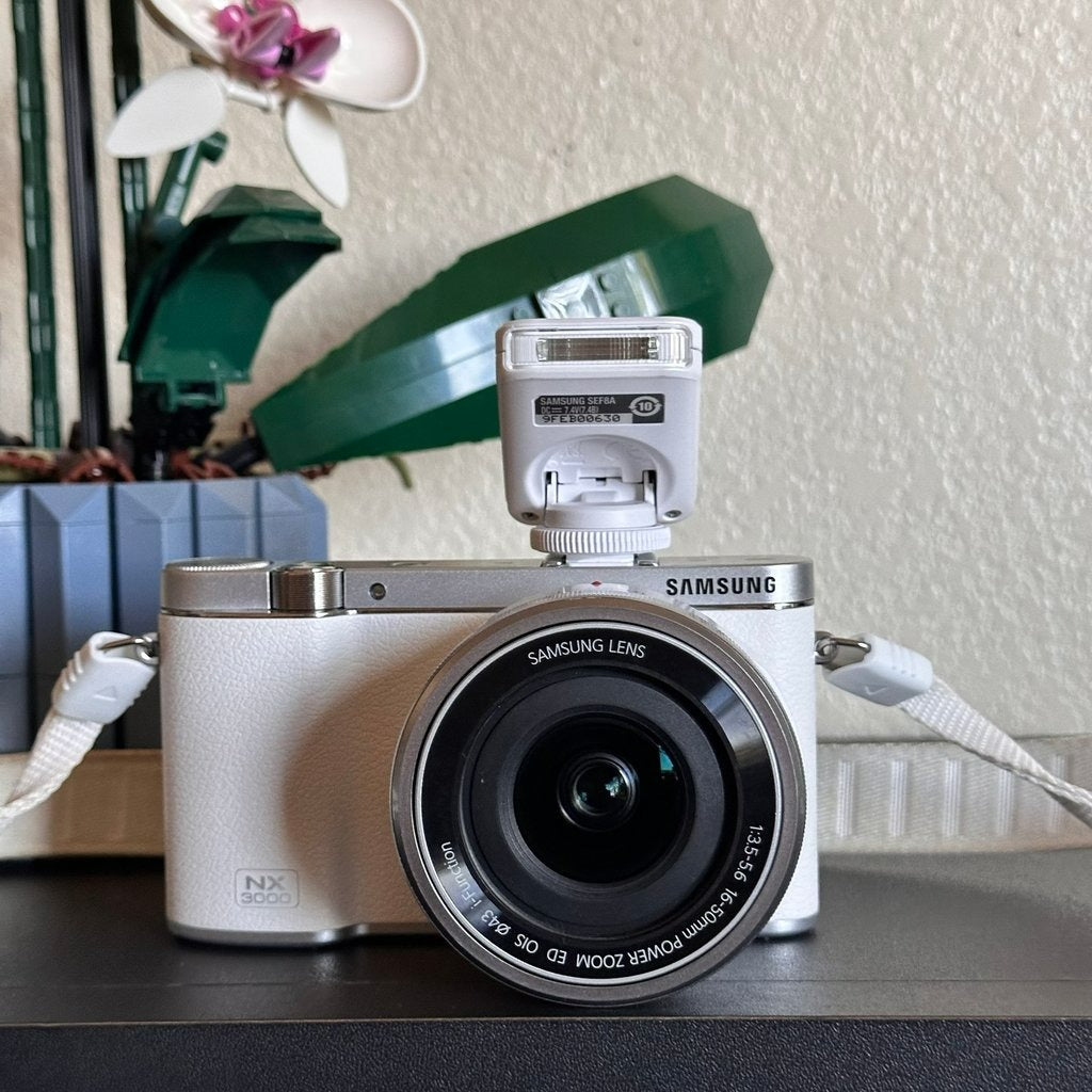 Samsung Nx3000 Mirrorless Digital Camera With 16 50Mm Lens White 20 3Mp Vlog Rk