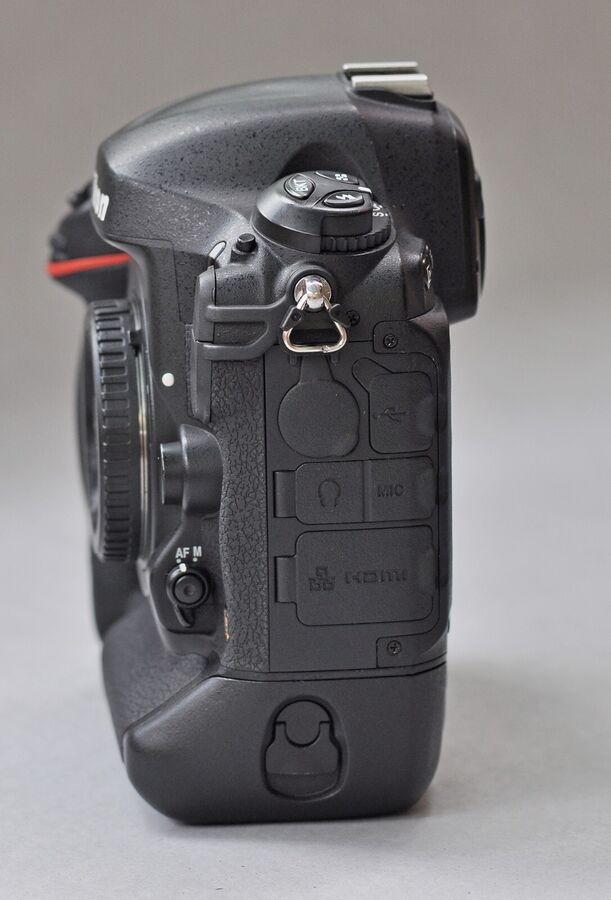 Nikon D4S 16.2Mp Digital Slr Camera Body