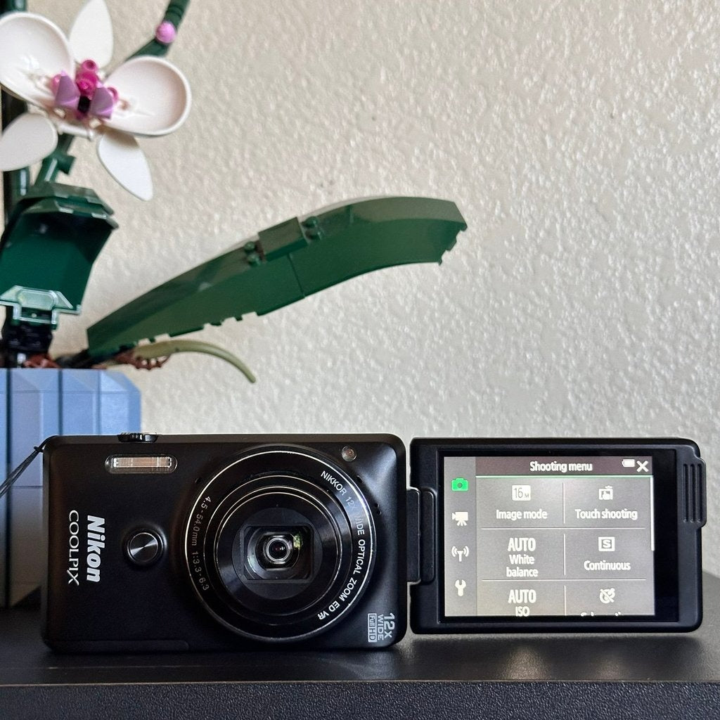 Nikon Coolpix S6900 16Mp Black Compact Digital Camera With Flip Screen And Wi Fi Hj