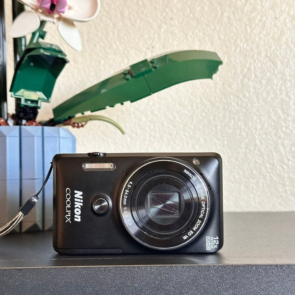 Nikon Coolpix S6900 16Mp Black Compact Digital Camera With Flip Screen And Wi Fi Hj