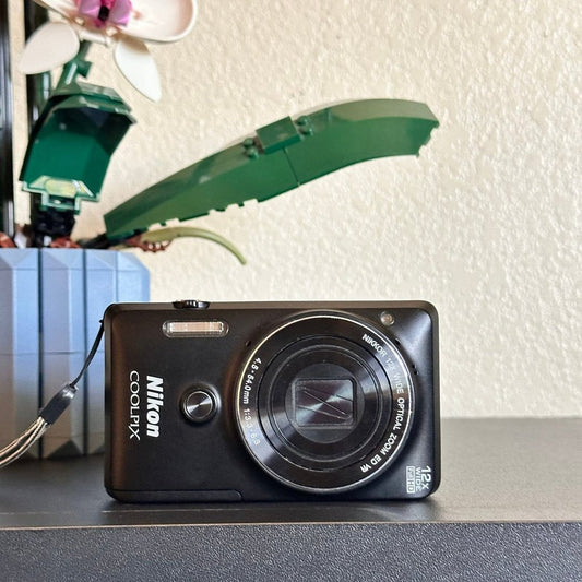 Nikon Coolpix S6900 16Mp Black Compact Digital Camera With Flip Screen And Wi Fi Hj
