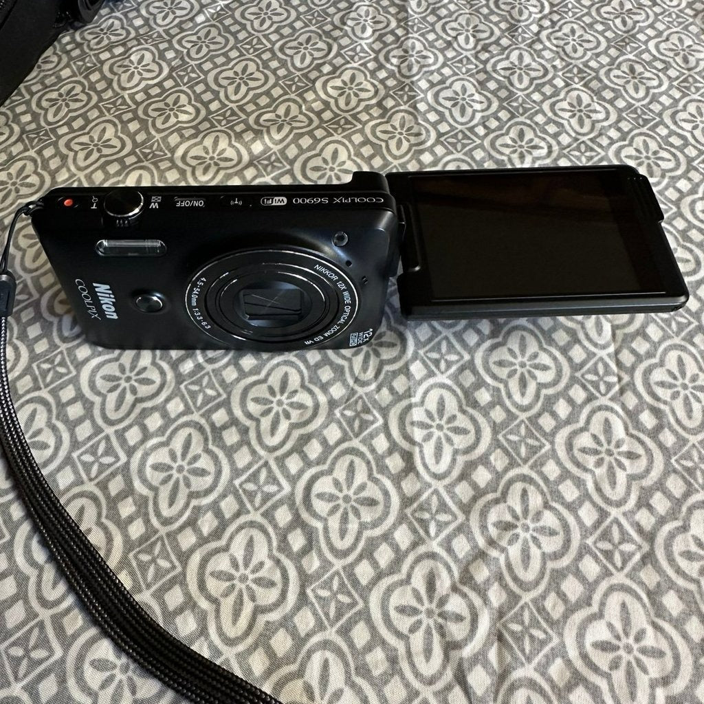 Nikon Coolpix S6900 Black 16 0Mp 12X Zoom Wifi Digital Camera Great Condition Ft