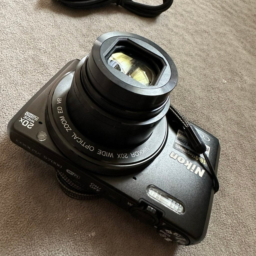 Nikon Coolpix S7000 16 Mp Compact Digital Camera Black Cx