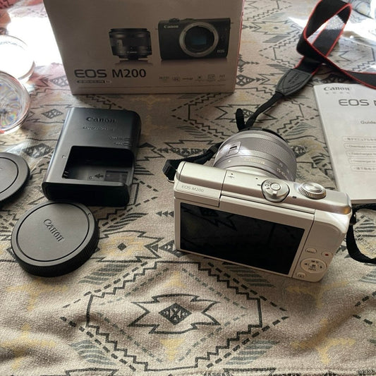 Canon Eos M200 Hh