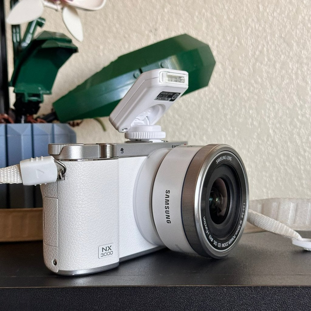 Samsung Nx3000 Mirrorless Digital Camera With 16 50Mm Lens White 20 3Mp Vlog Rk