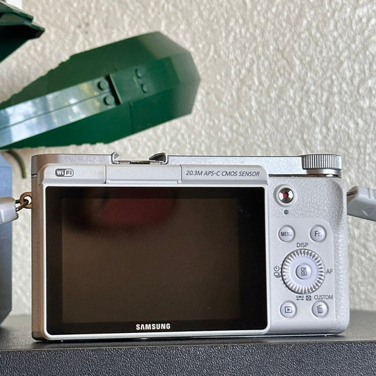 Samsung Nx3000 Mirrorless Digital Camera With 16 50Mm Lens White 20 3Mp Vlog Rk