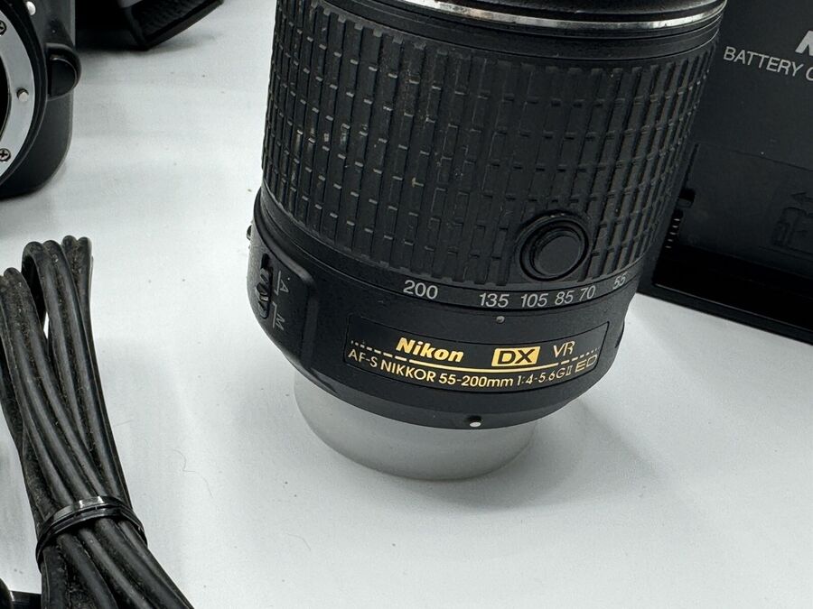 Nikon D3300 24.2Mp Digital Slr Camera  18-55Mm/55-200Mm Wireless Mobil Adapter