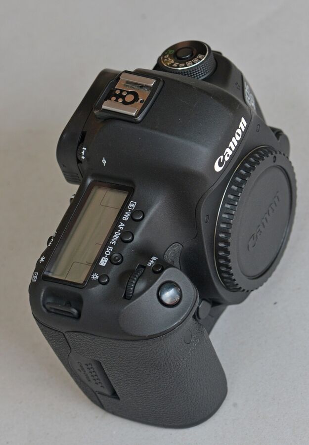 Canon Eos 5D Mark Iii 22.3 Mp Digital Slr Camera