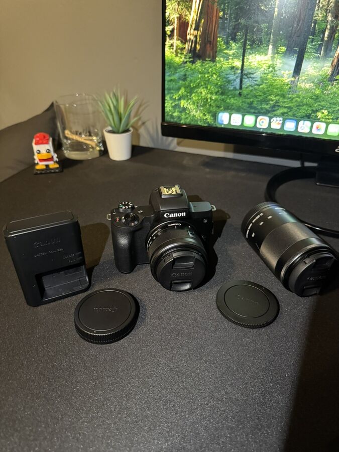 Canon Eos M50 Mirrorless Camera - Black (15-45Mm & 55-200Mm Lens) Mint Cond.