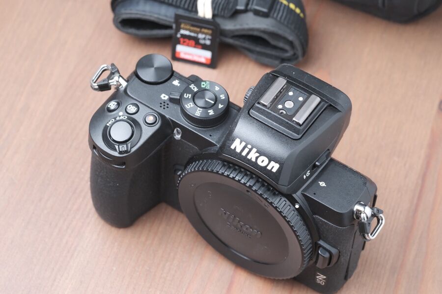 Nikon Z50 20.9Mp Mirrorless Digital 4K Camera W/128Gb Sd And Bag ~105 Clicks!